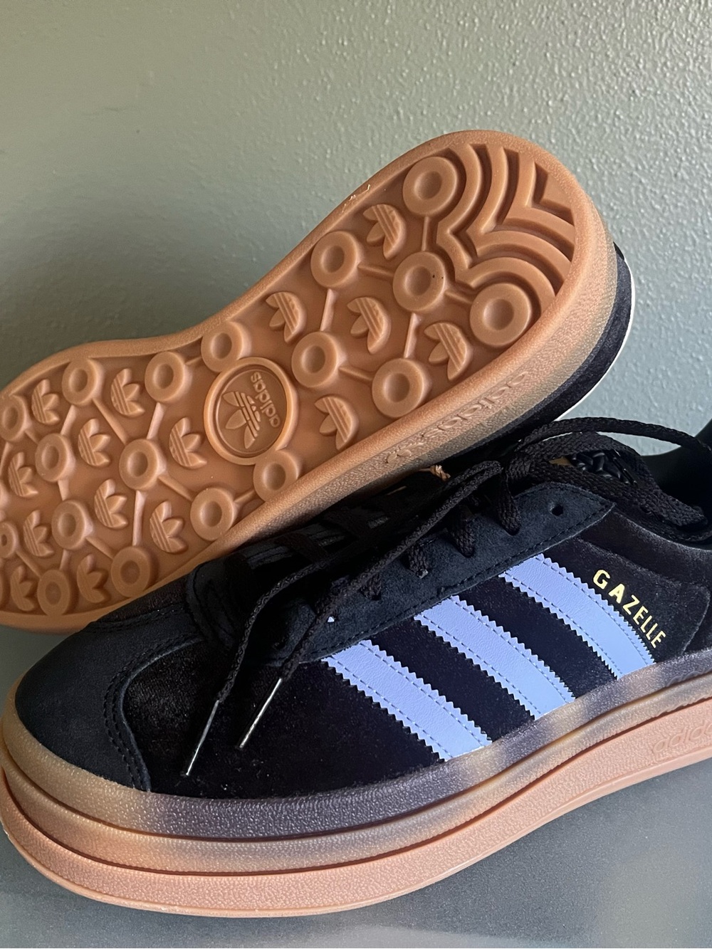 Adidas Gazelle Bold J Blk/lt blue Gum Platform Sneakers  Youth 7Y Women’s 8.5